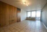 Bergheim- Kenten, bezugsfreie 3 Zimmerwohnung, Balkon - Wohnzimmer