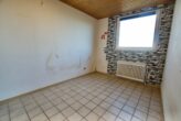 Bergheim- Kenten, bezugsfreie 3 Zimmerwohnung, Balkon - Kinderzimmer