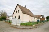 Vettweiß- Gladbach, renovierungsbedürftiges Einfamilienhaus, großes Nebengebäude , Garage, Garten - Hausansicht