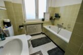 Brühl- Kierberg, gepflegtes Mehrfamilienhaus, alle Wohnungen mit Balkon - Badezimmer
