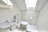 Erftstadt- Erp, großes, freistehendes Einfamilienhaus mit zwei Garagen, 760 qm Grundstück - WC, Obergeschoss